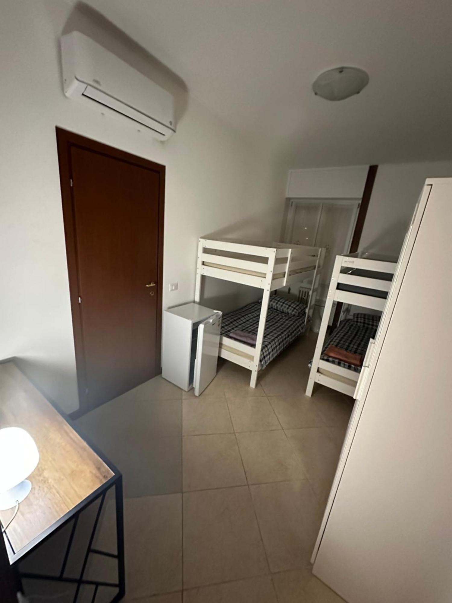 Gigli, Rooms Con Cucina In Comune E Terrazza Milán Exterior foto