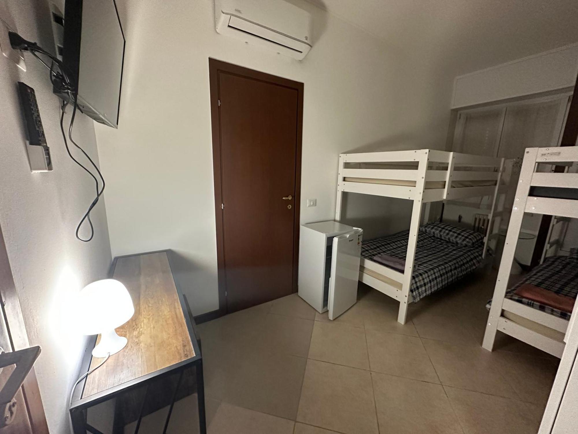 Gigli, Rooms Con Cucina In Comune E Terrazza Milán Exterior foto